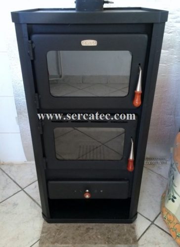 Prity Estufa de leña con horno modelo prity en acero esmaltado en negro 14 kw 305 mc 